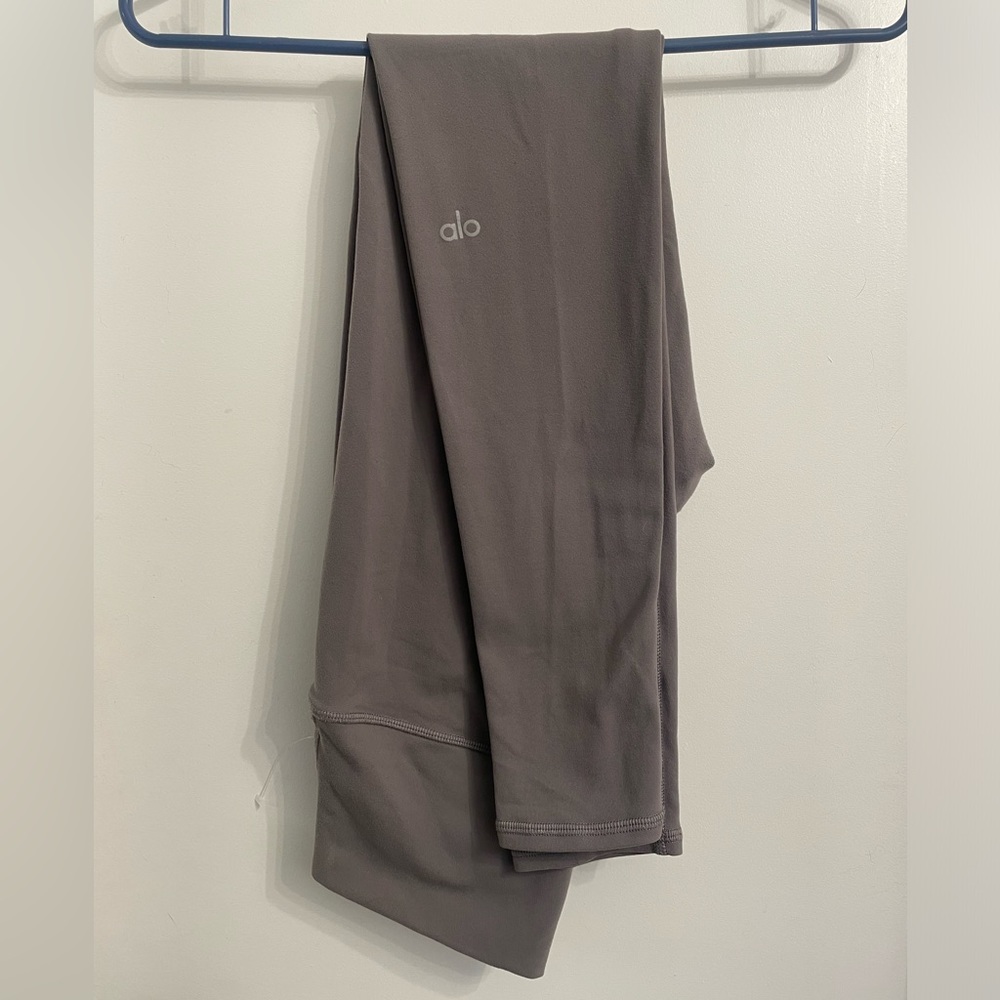 Small Alo light gray workout leggings